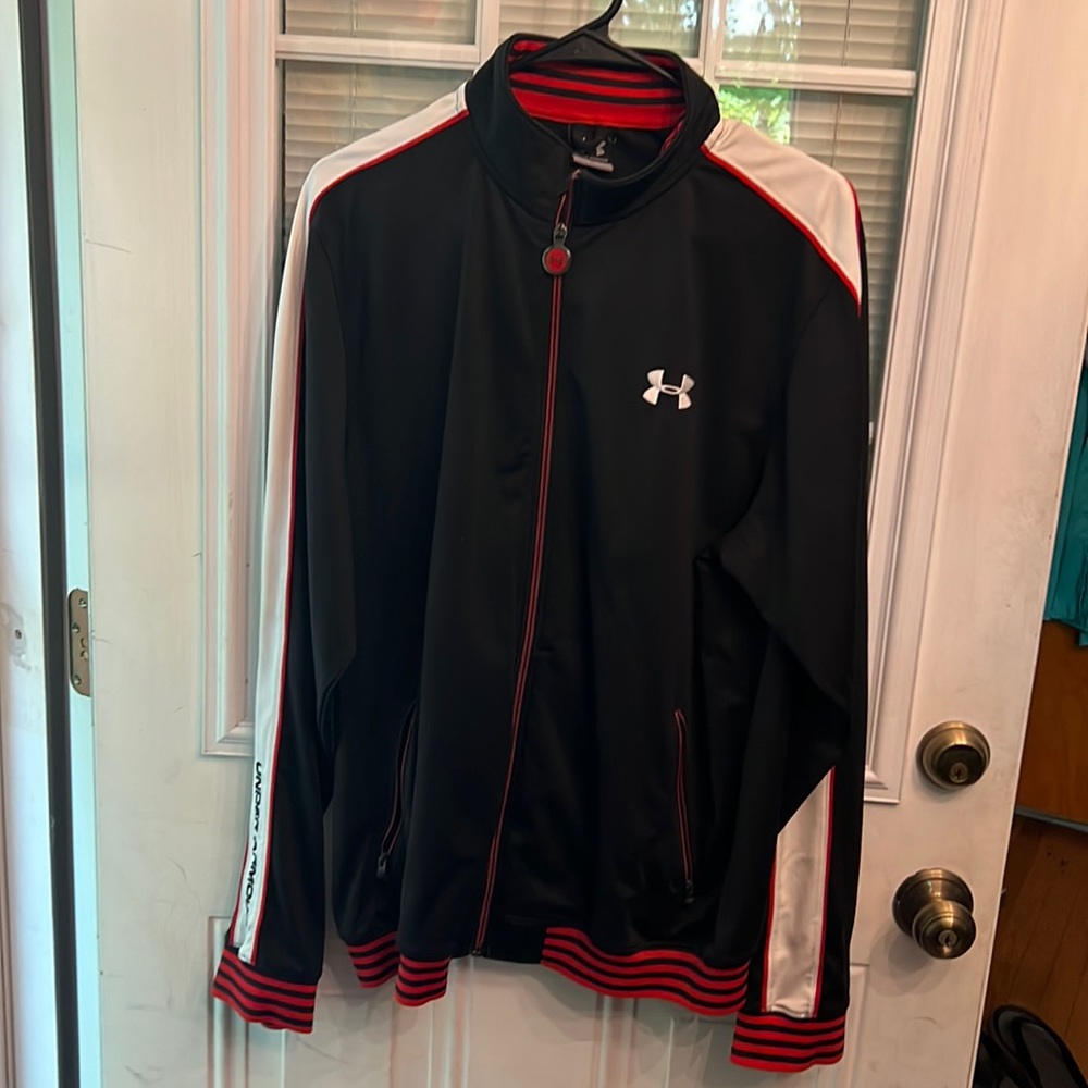 Under Armour, Mens zip up jacket, size Large